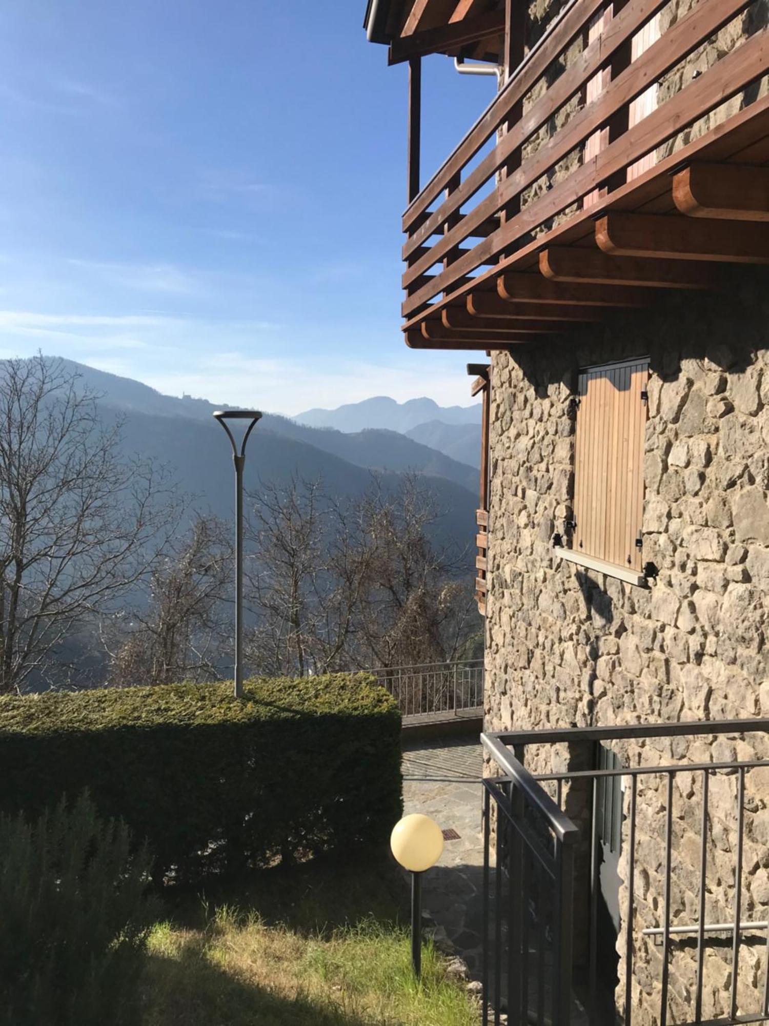 Mangia, Leggi, Dormi Apartment Costa di Serina Exterior photo